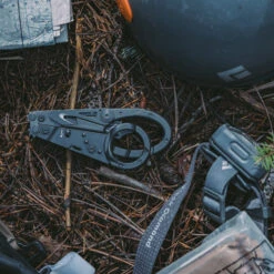 SOG ParaShears -Outdoor Sports Equipment Store 12 27 02 57 story main 1.jpg Good2goco b676b31d a770 4779 9d65 32414fe31ad6