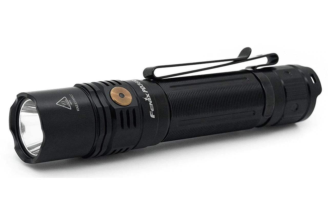 Fenix PD36R 1600 Lumens Rechargeable Flashlight 1 Fenix PD36R 1600 Lumens Rechargeable Flashlight