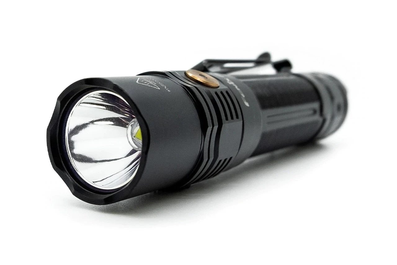 Fenix PD36R 1600 Lumens Rechargeable Flashlight 3 Fenix PD36R 1600 Lumens Rechargeable Flashlight - Image 3